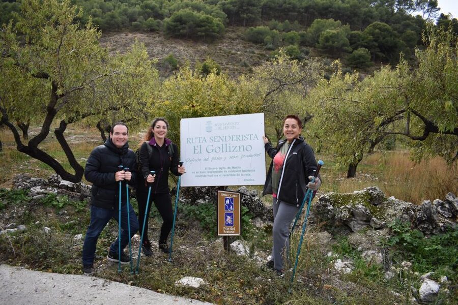 Granada: Hiking along the Gollizno route - La Corcuela fountain break, then the return to Granada