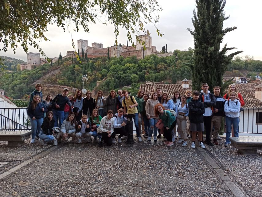 Granada: Historic Center and Lower Albaicin Walking Tour - Historic Granada’s heart: Corral del Carbón and the Alcaicería