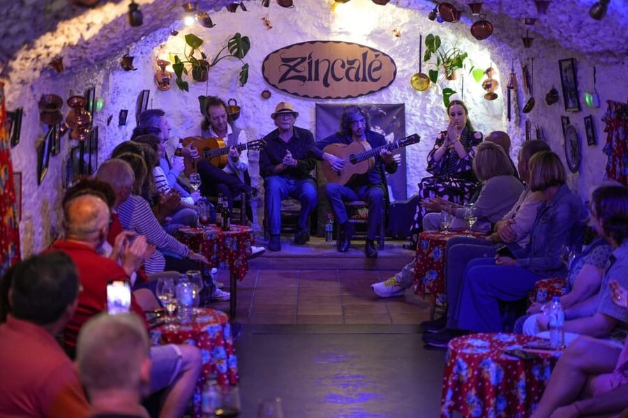 Granada: Live Flamenco Show - Getting there: Camino del Sacromonte 55 and the no-car reality