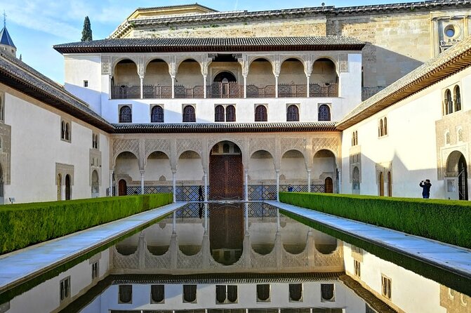 Granada Private Alhambra Tour includes Nazaries Palaces - Guides, translation, and why names like Amine and Pablo keep coming up