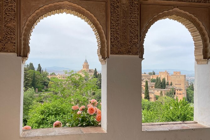Granada : Private Alhambra Tour + Nazaries Palaces (VIP) - The sweet spot: what makes this VIP Alhambra format worth it