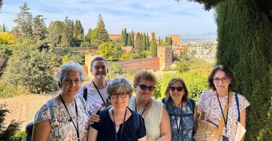 Granada: Private Full Alhambra Tour with Nasrid Palaces - Generalife Gardens: the sultan’s summer mood, plus the irrigation story