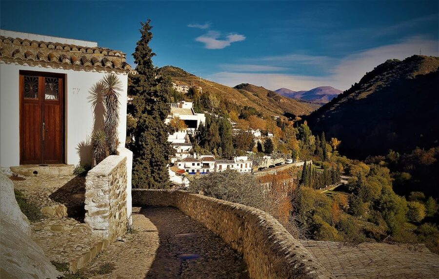 Granada: Private Tour of Albaicín, Sacromonte and Viewpoints - “Secret stops” and quieter village moments