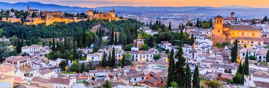 Granada: Private Tour of Albaicín, Sacromonte and Viewpoints - The Paseo de los Tristes: a scenic walk with built-in context