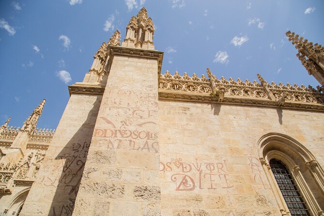 Granada: Royal Chapel guided walking tour - Plaza de Bib-Rambla tapas: a fast taste of what Granada does well