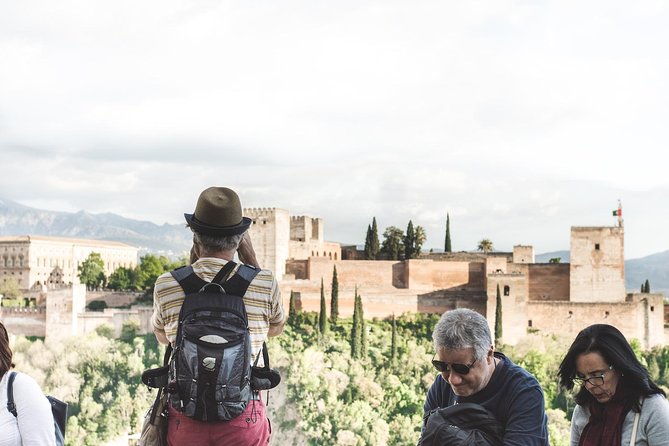 Granada's Hidden Treasures: Albayzin and Sacromonte Walking Tour - Paseo de los Tristes: Photo Magic Plus Easy Snack Logic