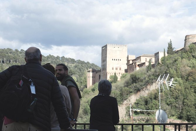 Granada's Hidden Treasures: Albayzin and Sacromonte Walking Tour - Pacing and Practical Comfort: What the Walk Feels Like