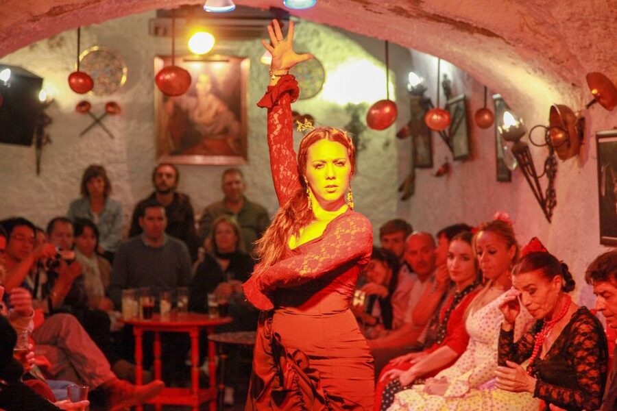 Granada: Sacromonte Caves Flamenco Show with Dinner - FAQ