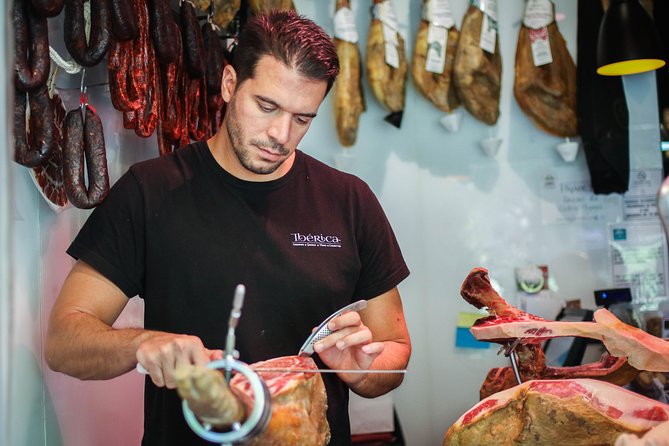 Granada Tapas and Wine Small Group Tour - Granada Old Town is the perfect setting for tapas