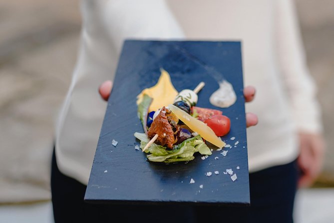 Granada Tapas and wine tour! - What you will eat: learning Granada tapas without a fixed tourist menu