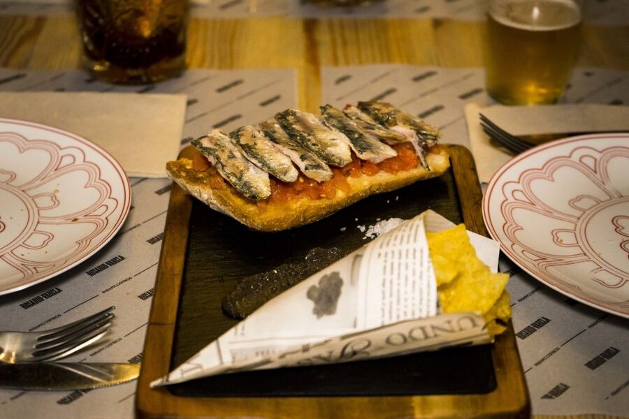 Granada: Tapas Crawl - Four tapas bars, one plan: how 10 servings actually fits into 3 hours