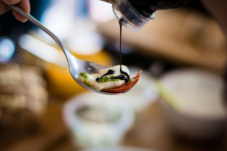 Granada: Tapas Tasting Guided Tour - Starting Point: Plaza de Bib-Rambla Makes It Easy