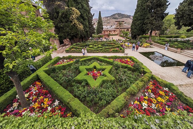 Granada, Visit Alhambra with Nasrid palaces, gardens and Alcazaba - Nasrid Palaces: Mexuar, Comares, Lions, and Lindaraja in context