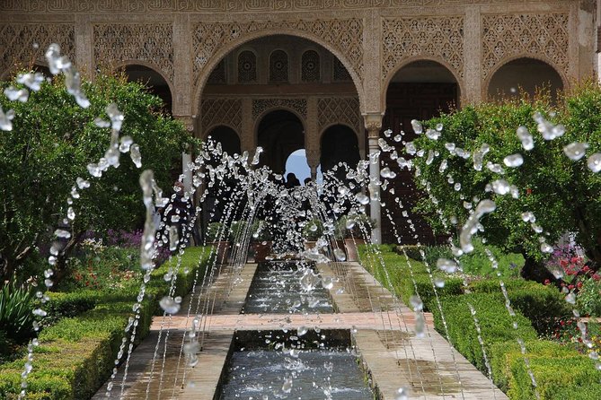 Group tour: the Alhambra of Granada - What you learn on this tour (and why it helps you enjoy it more)