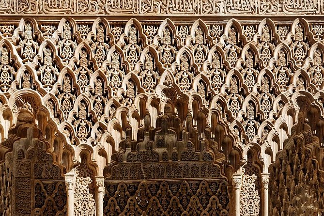 Group tour: the Alhambra of Granada - Group size and pace: good for most people, but not for every style