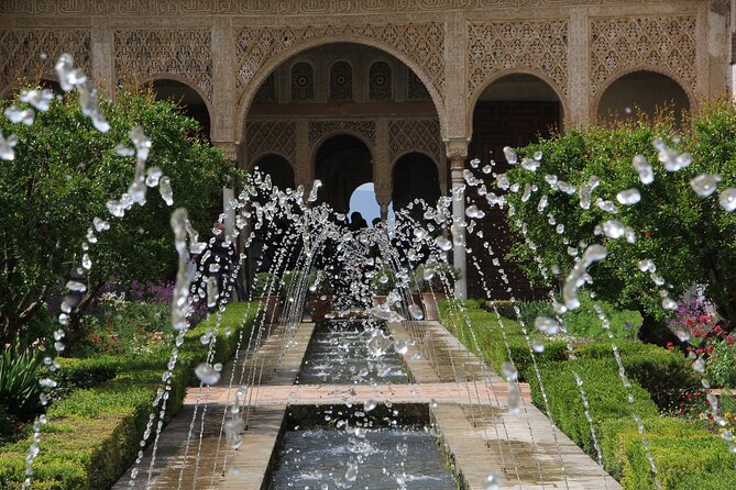 Guided tour of Alhambra and Generalife with Nasrid Palaces - Palace of Carlos V and the Contrast of Eras