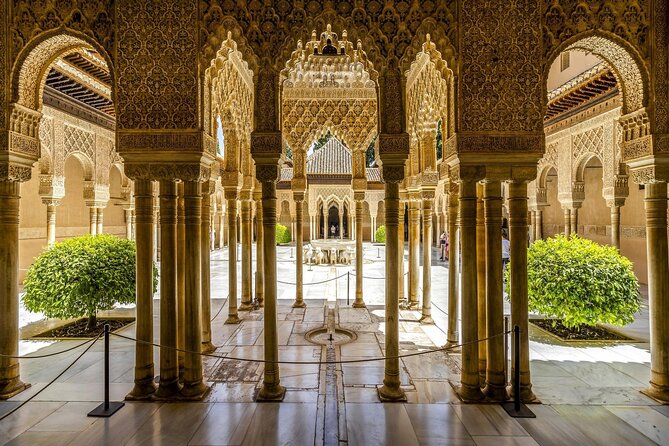 Guided tour of La Alhambra with tickets included - Who should book this, and who might prefer a different style