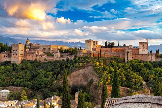 Guided Walking Tour of the Alhambra in Granada - Starting at the Patronato, and getting your bearings fast