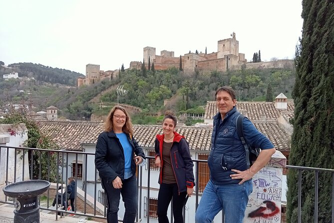Guided Walking Tour with Panoramic Views and Terraces of Granada - English-led walking, and how to get more out of it