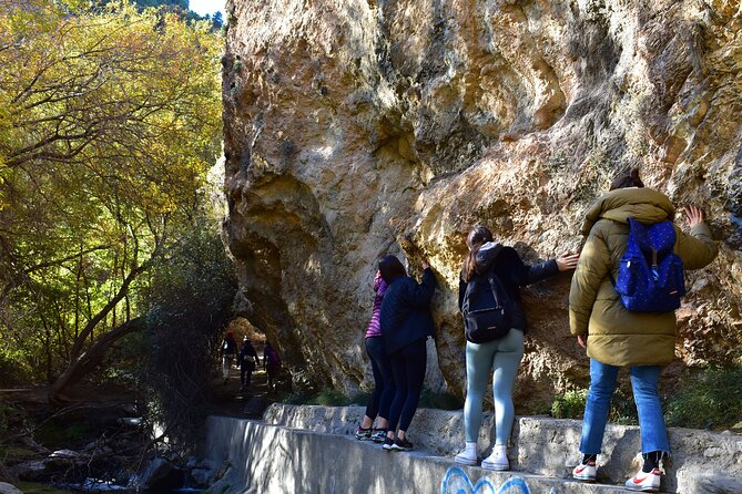 Hiking in the Canyon of the Monachil Cubs in Granada - Meeting in Granada and Getting Started on Time