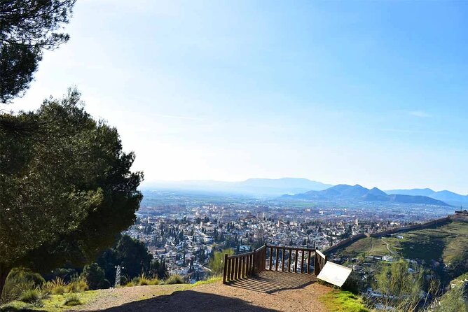 Hiking in the natural park on the outskirts of the Alhambra - Key things I’d watch for
