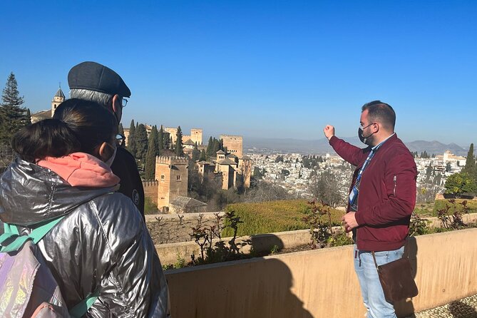 Official Guide to visit Alhambra (tickets NOT included) - Practical tips: water, parking, public transport, and timing
