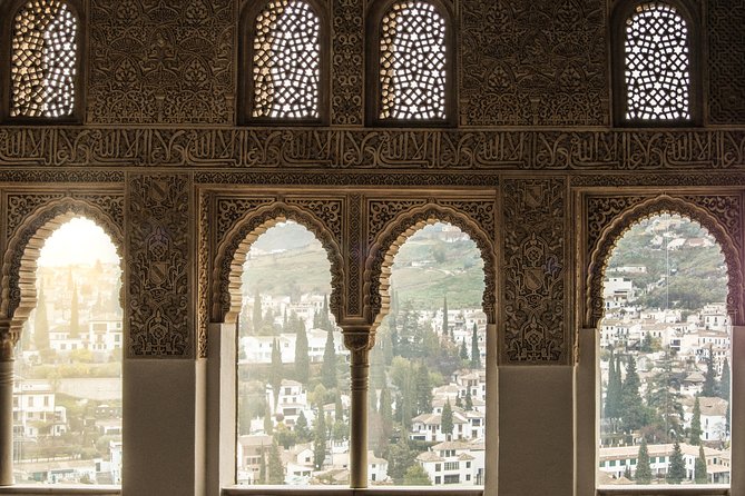 Private 3-hour Alhambra tour with tickets - Key highlights at a glance
