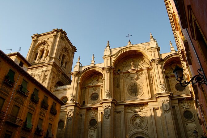 Private Guided Tour to Alhambra with Tickets to City Monuments - Palace of Charles V: the Christian centerpiece inside an Islamic stronghold