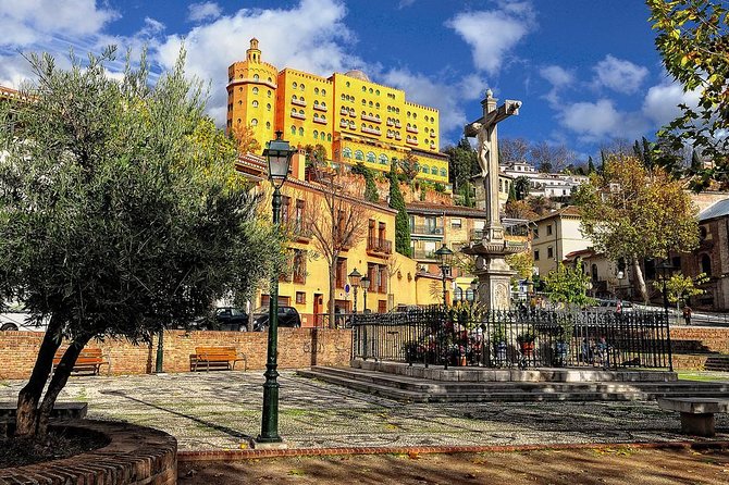 Private Jewish History Tour - Meeting at C. Pavaneras and managing the walking pace