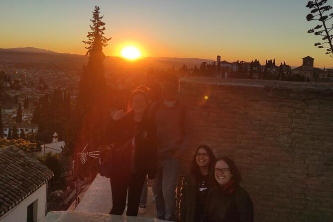 Private tour: 4 cultures, Granada in depth - Sacromonte Caves and Flamenco Roots: What You Learn by Going Inside