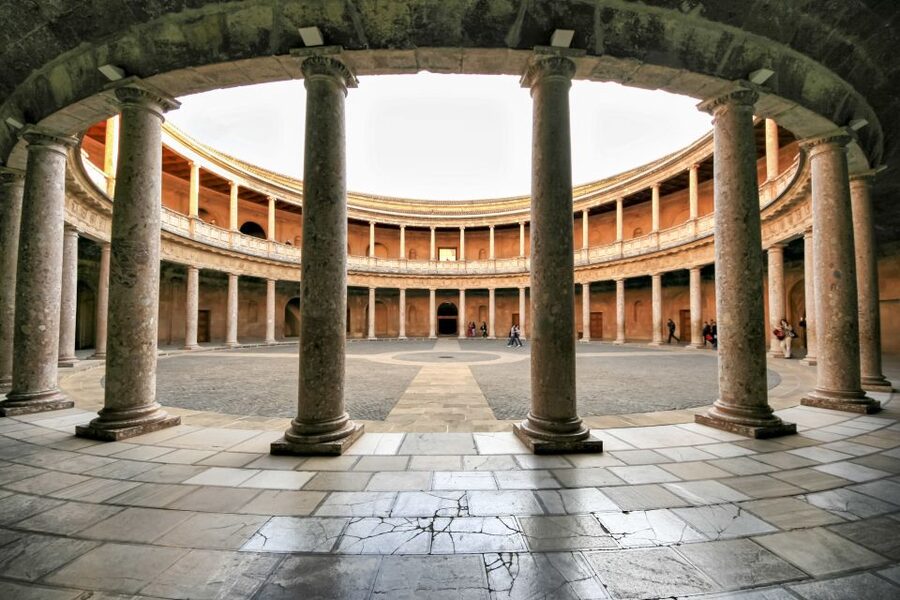 Private tour in all complete complex of Alhambra with ticket - Alcazaba, where the fortress mindset starts making sense