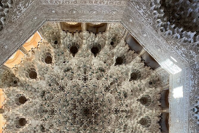 Private Tour in the Alhambra : buy your tickets and book your tour - Price and logistics: what you pay, what you buy