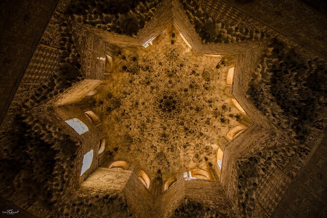 Private Tour to The Alhambra with Nasrid Palaces in Granada - Your 3-hour route: Alhambra first, then Nasrid Palaces and Generalife