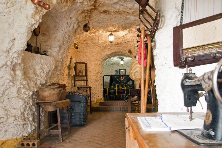 Sacromonte Caves Museum Admission Ticket - Price and timing for a one-hour cave circuit
