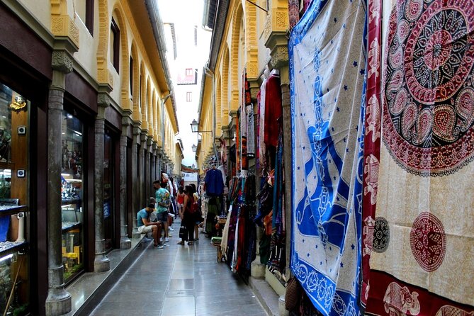 Stroll through Granada: historic center and Albayzín - Key highlights you will actually feel on the ground