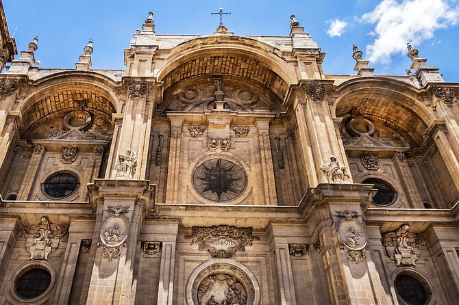 Stroll through Granada: historic center and Albayzín - Price and value: you pay for guidance, not ticket surprises