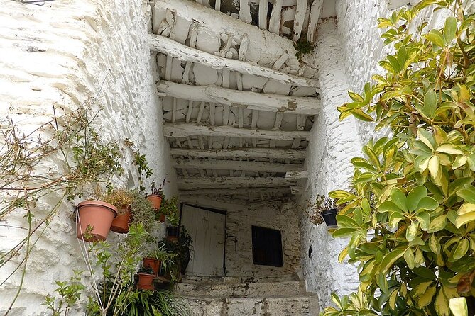 The Unchanged Villages of Alpujarra Small-Group Guided Day Trip - Las Alpujarras: the Sierra Nevada warm-up and lunch moment